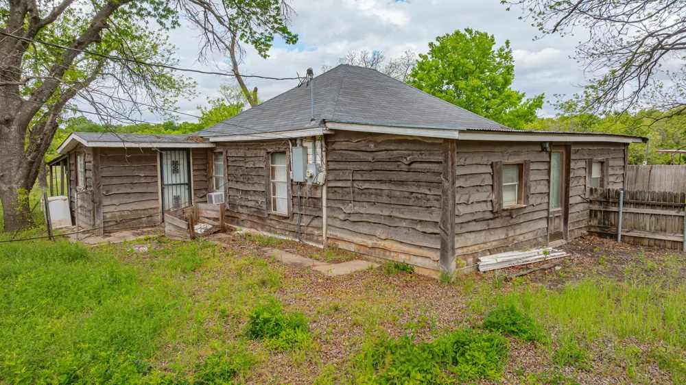 310 Clark Lane Stephenville, TX 76401