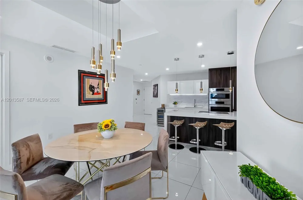 851 NE 1st Ave #1603 Miami, FL 33132