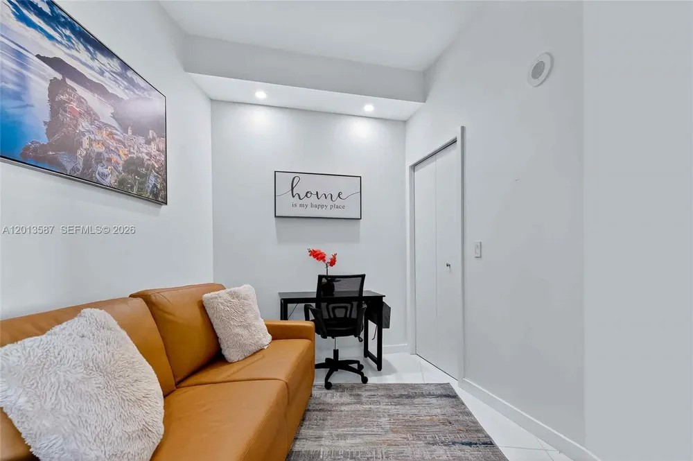 851 NE 1st Ave #1603 Miami, FL 33132