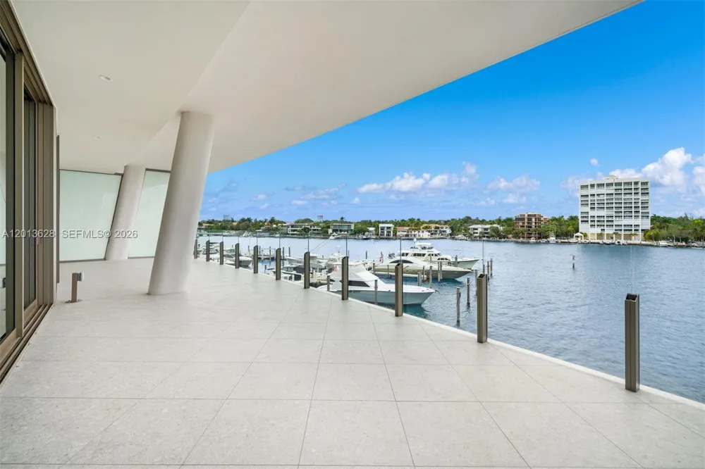 5 Grove Isle Dr #S302 Coconut Grove, FL 33133