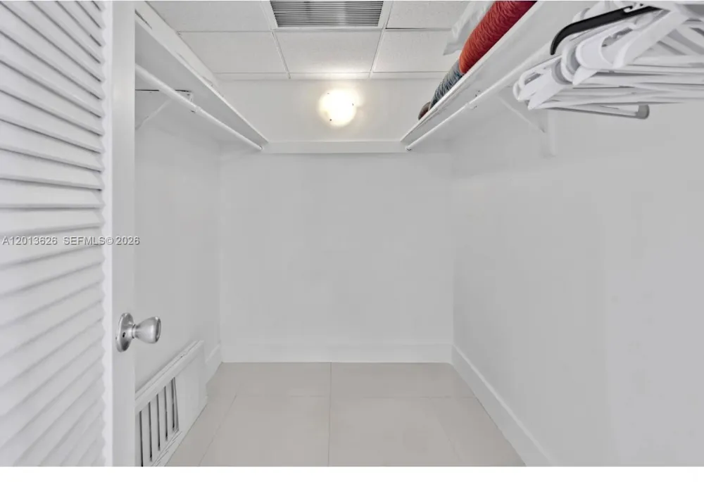 4001 S Ocean Dr #7B Hollywood, FL 33019