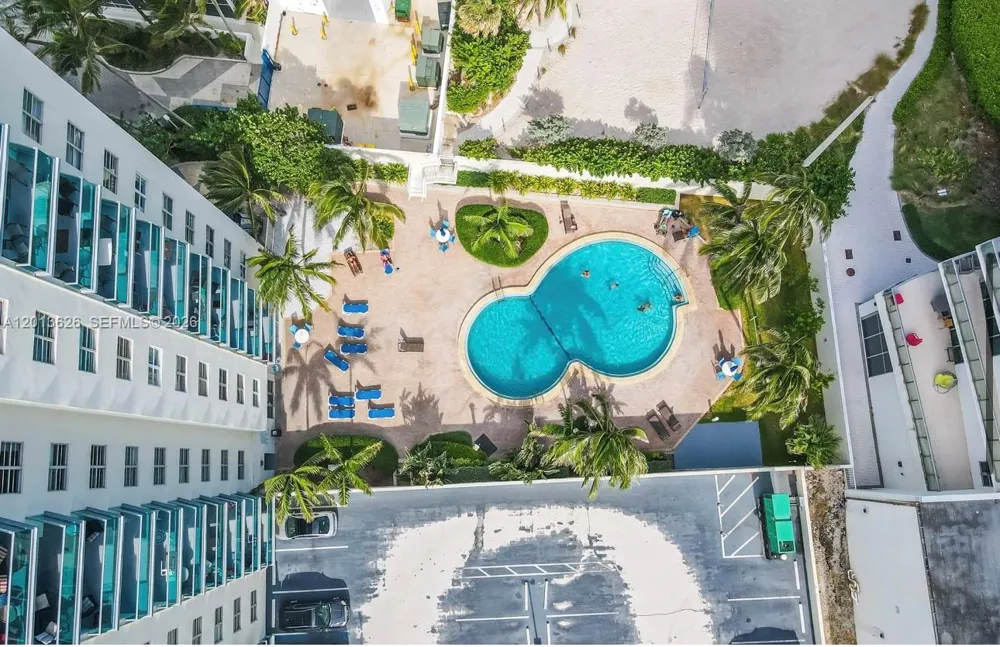 4001 S Ocean Dr #7B Hollywood, FL 33019