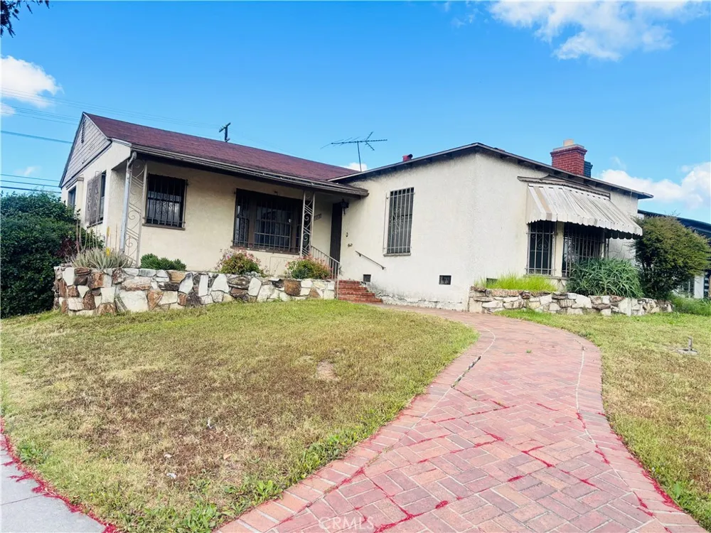 8721 Crenshaw Boulevard Inglewood, CA 90305