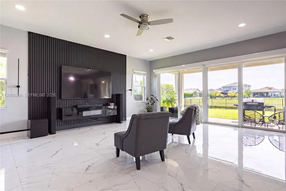 5850 Whippoorwill Cir Westlake, FL 33470