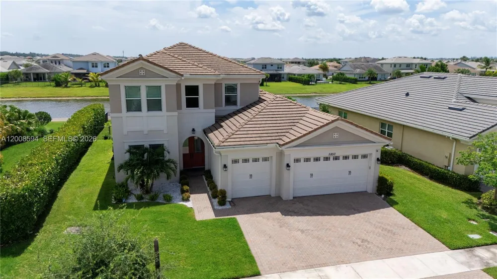 5850 Whippoorwill Cir Westlake, FL 33470