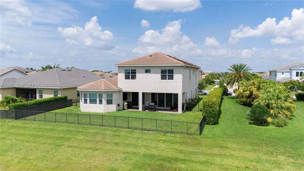 5850 Whippoorwill Cir Westlake, FL 33470