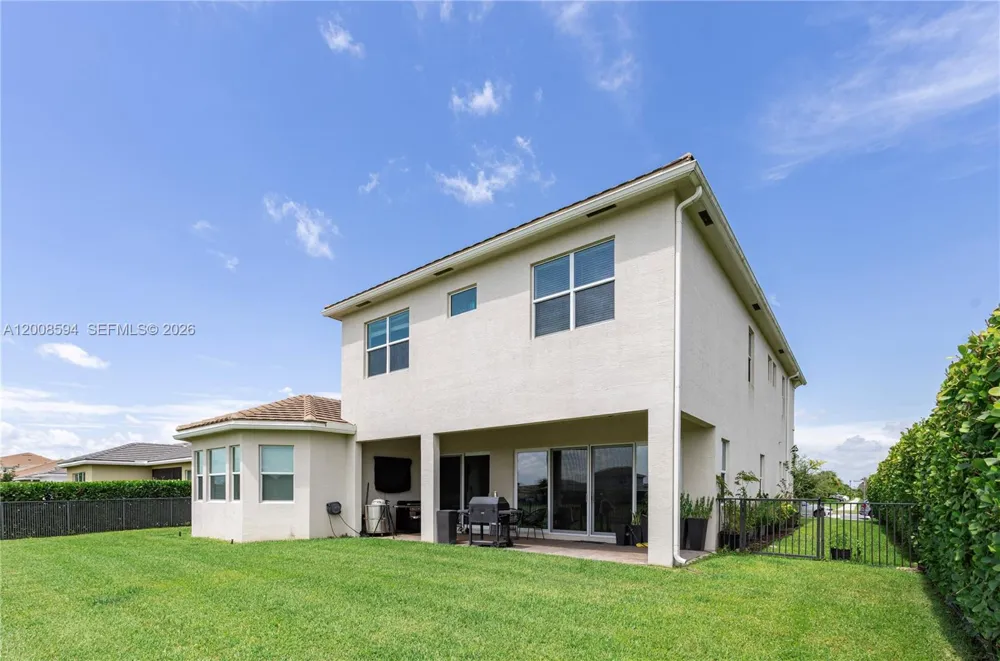 5850 Whippoorwill Cir Westlake, FL 33470