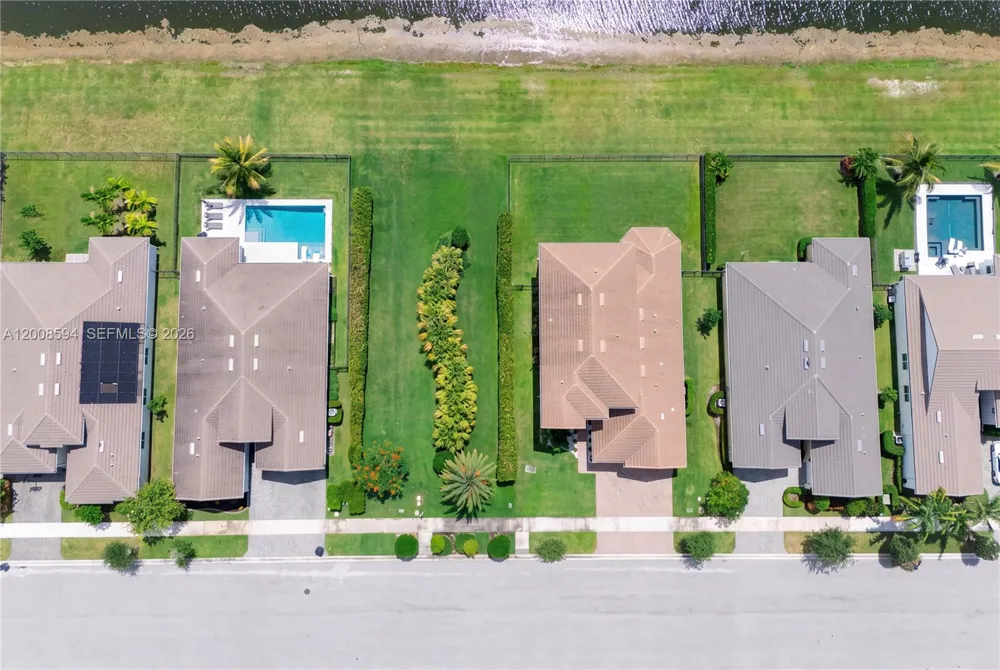 5850 Whippoorwill Cir Westlake, FL 33470