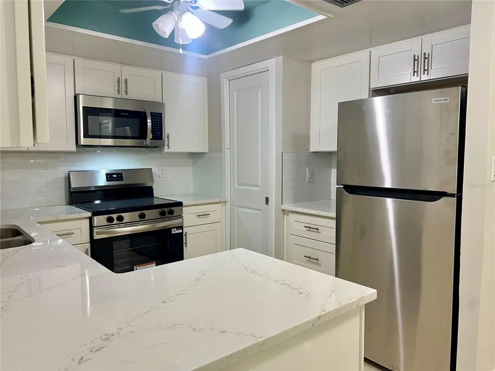 632 EDGEWATER DRIVE #139 Dunedin, FL 34698