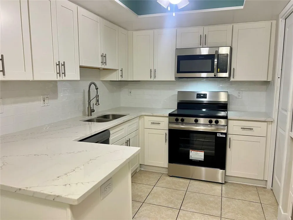 632 EDGEWATER DRIVE #139 Dunedin, FL 34698