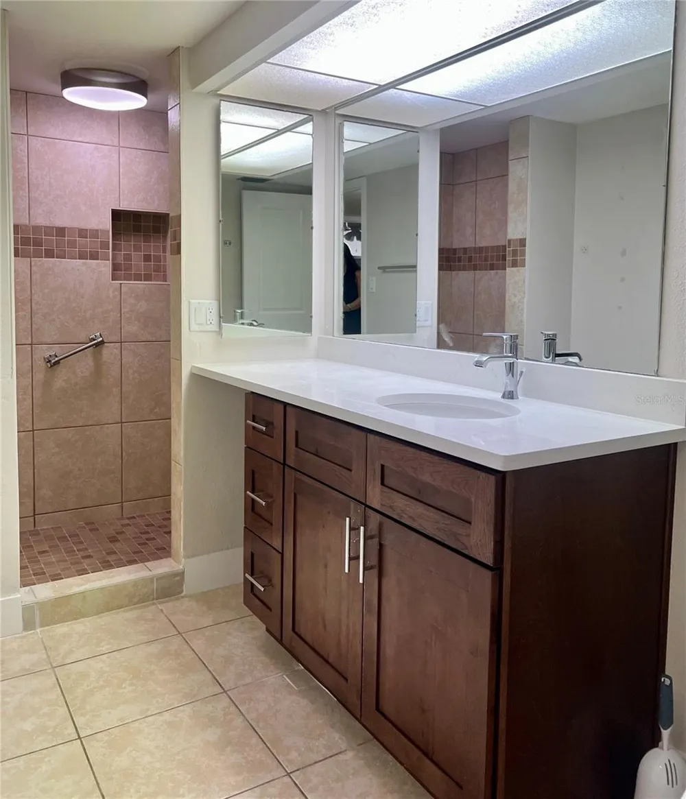632 EDGEWATER DRIVE #139 Dunedin, FL 34698
