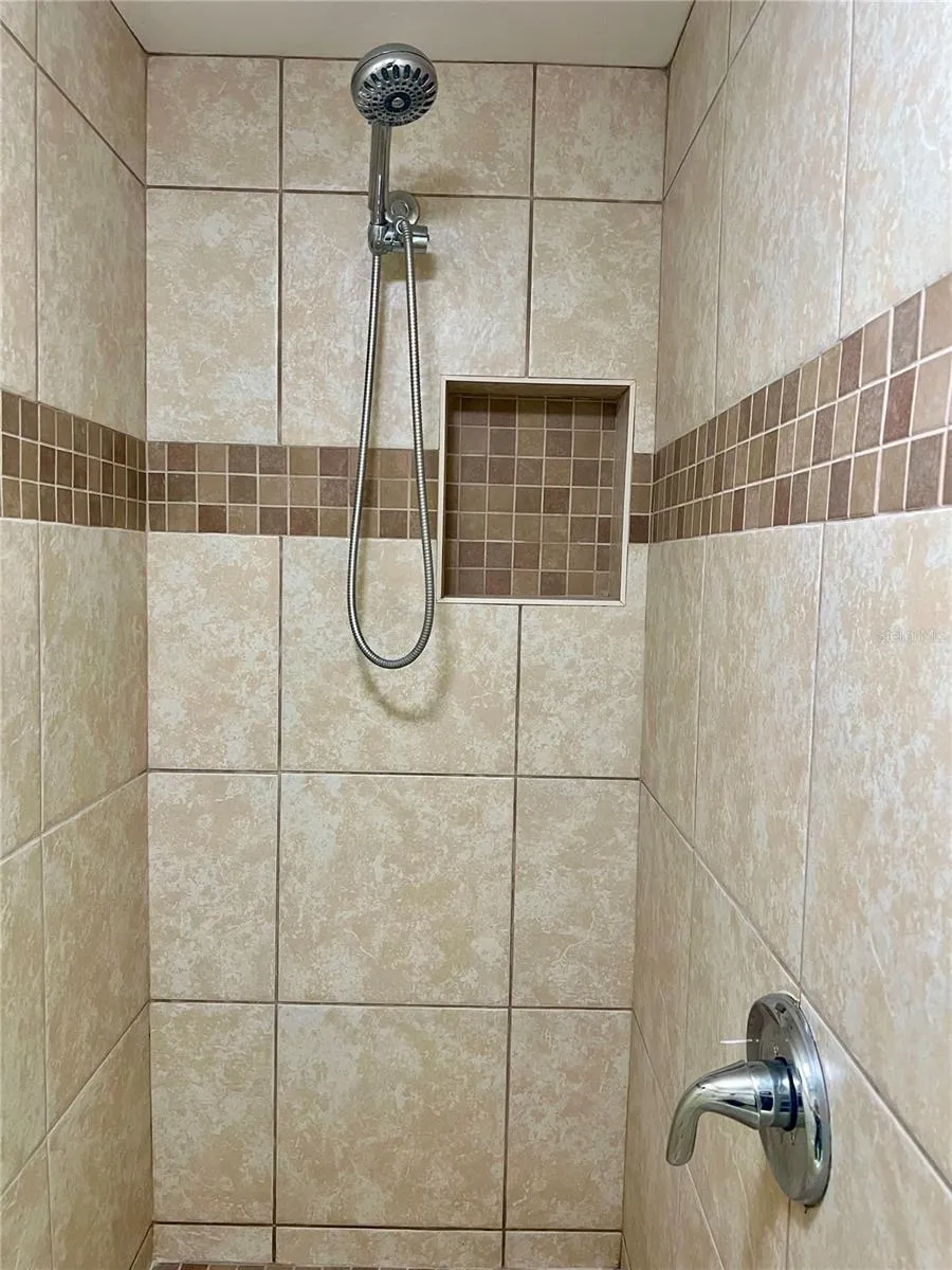632 EDGEWATER DRIVE #139 Dunedin, FL 34698