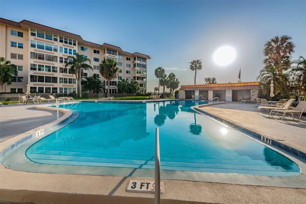 632 EDGEWATER DRIVE #139 Dunedin, FL 34698