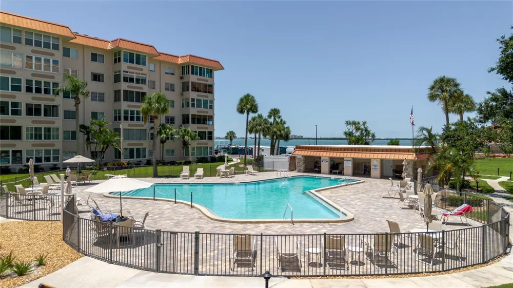 632 EDGEWATER DRIVE #139 Dunedin, FL 34698