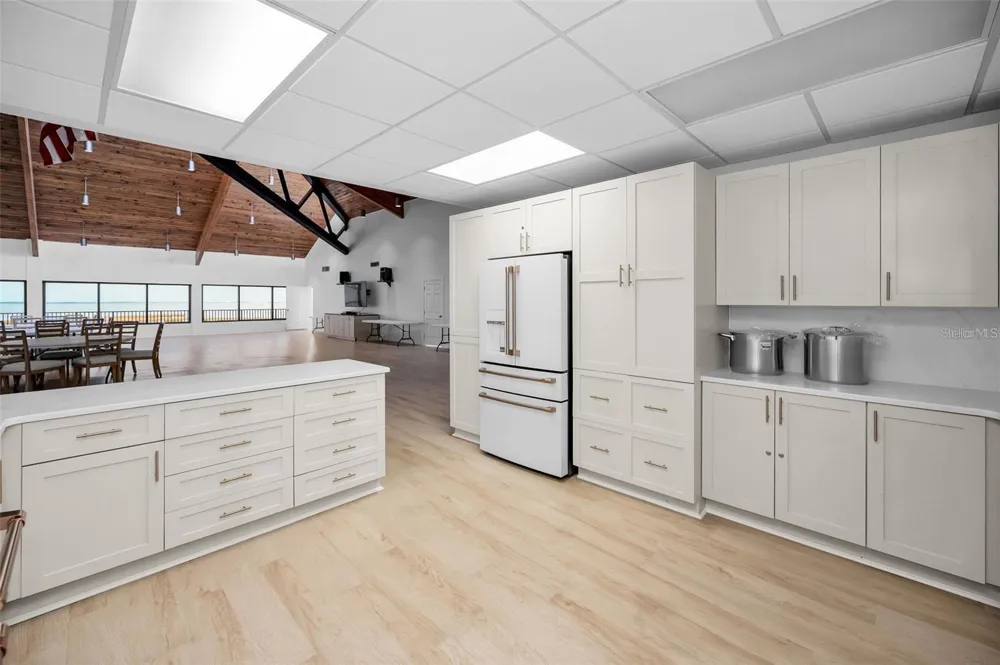 632 EDGEWATER DRIVE #139 Dunedin, FL 34698