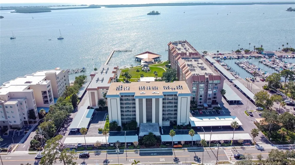 632 EDGEWATER DRIVE #139 Dunedin, FL 34698