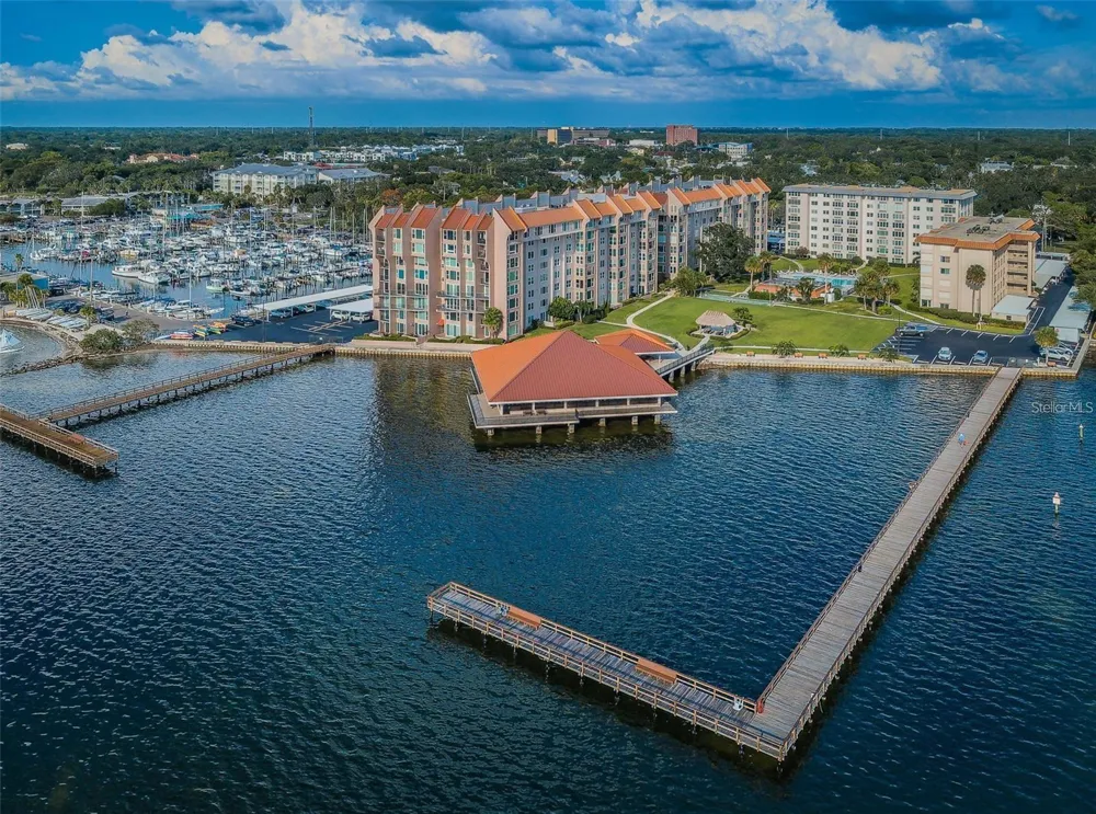 632 EDGEWATER DRIVE #139 Dunedin, FL 34698