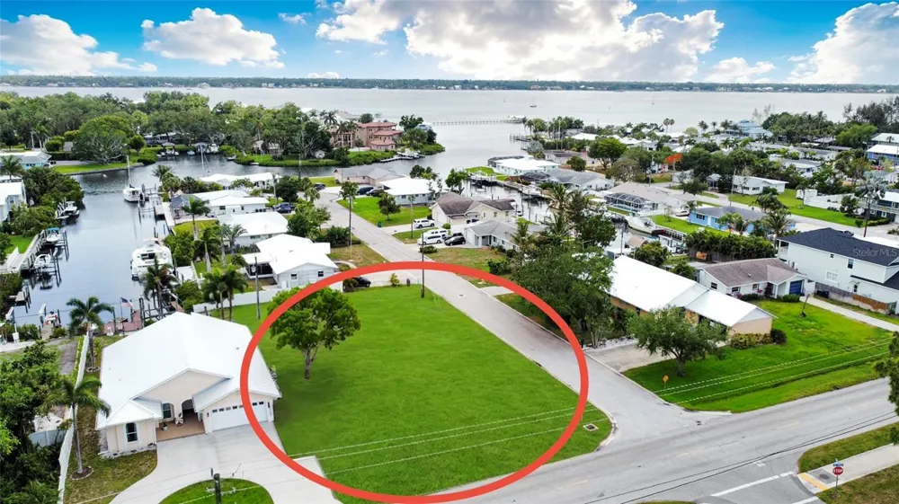 2213 10TH STREET W Palmetto, FL 34221
