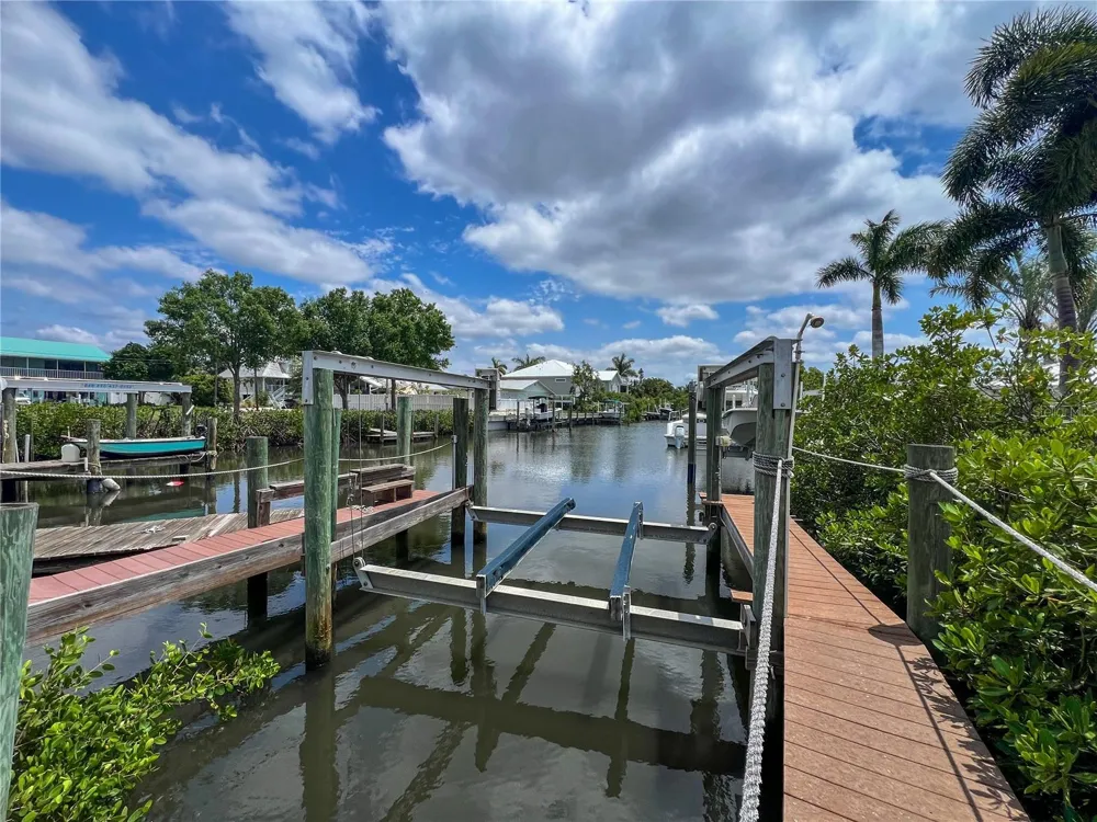 2213 10TH STREET W Palmetto, FL 34221