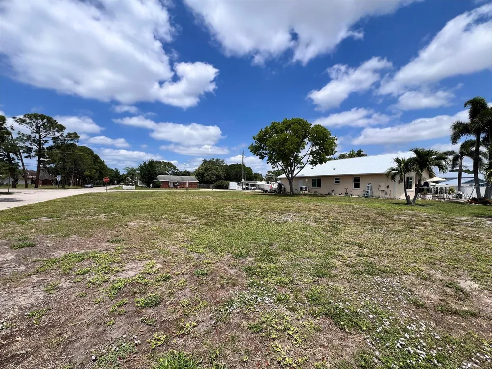 2213 10TH STREET W Palmetto, FL 34221