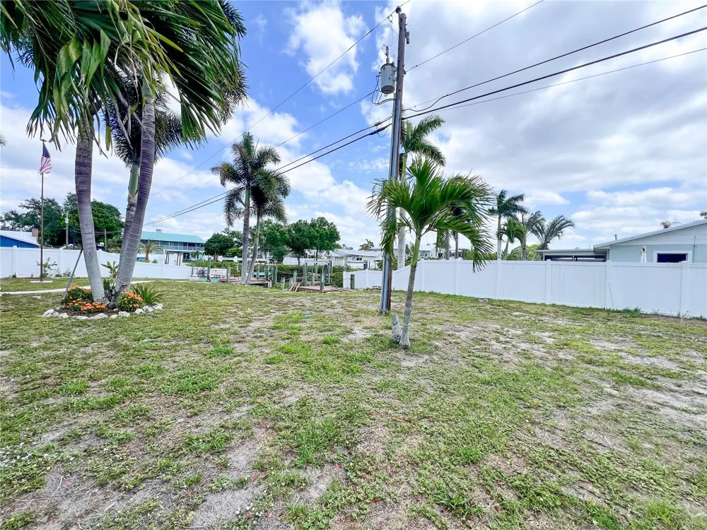 2213 10TH STREET W Palmetto, FL 34221