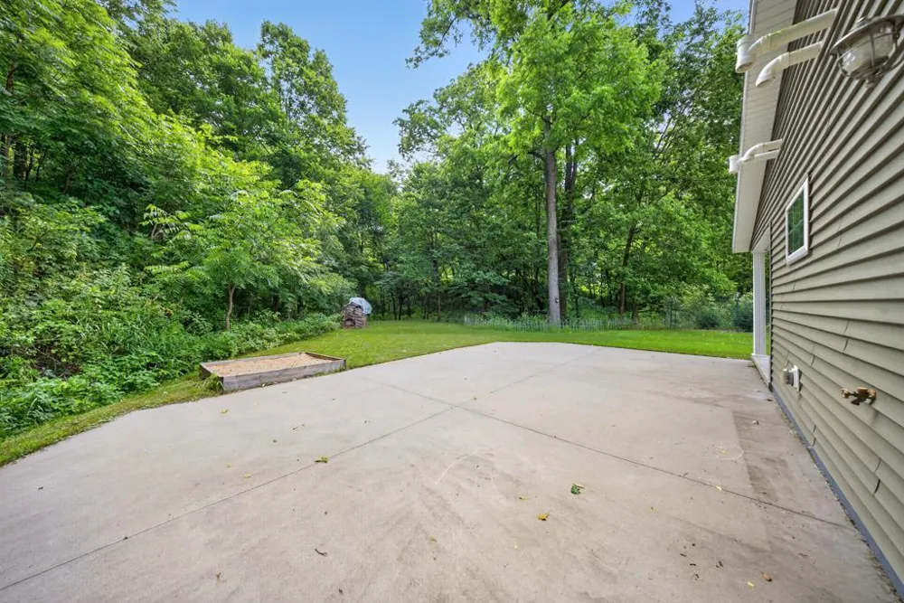 39568 569th Street Zumbro Falls, MN 55991