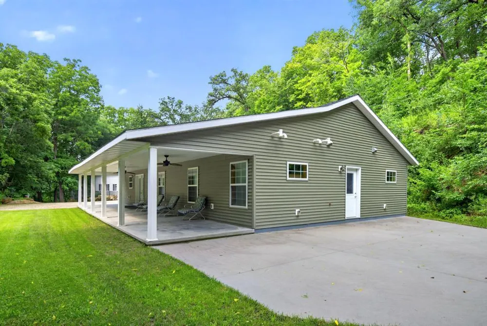 39568 569th Street Zumbro Falls, MN 55991