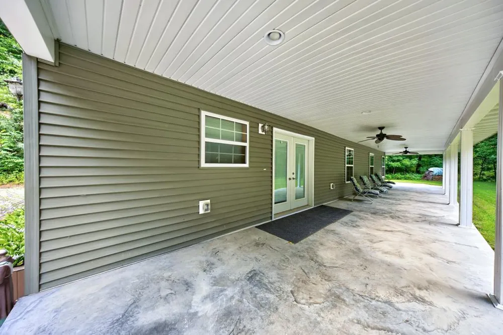 39568 569th Street Zumbro Falls, MN 55991