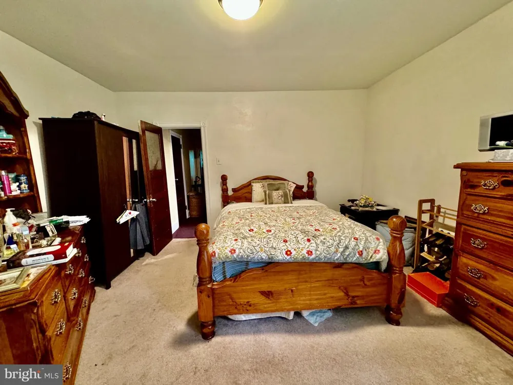 5033 16TH STREET Philadelphia, PA 19141