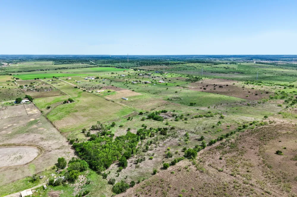 14204 Graef Road Creedmoor, TX 78610