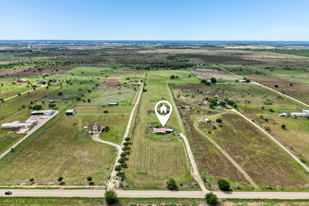 14204 Graef Road Creedmoor, TX 78610