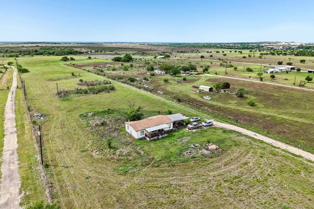 14204 Graef Road Creedmoor, TX 78610