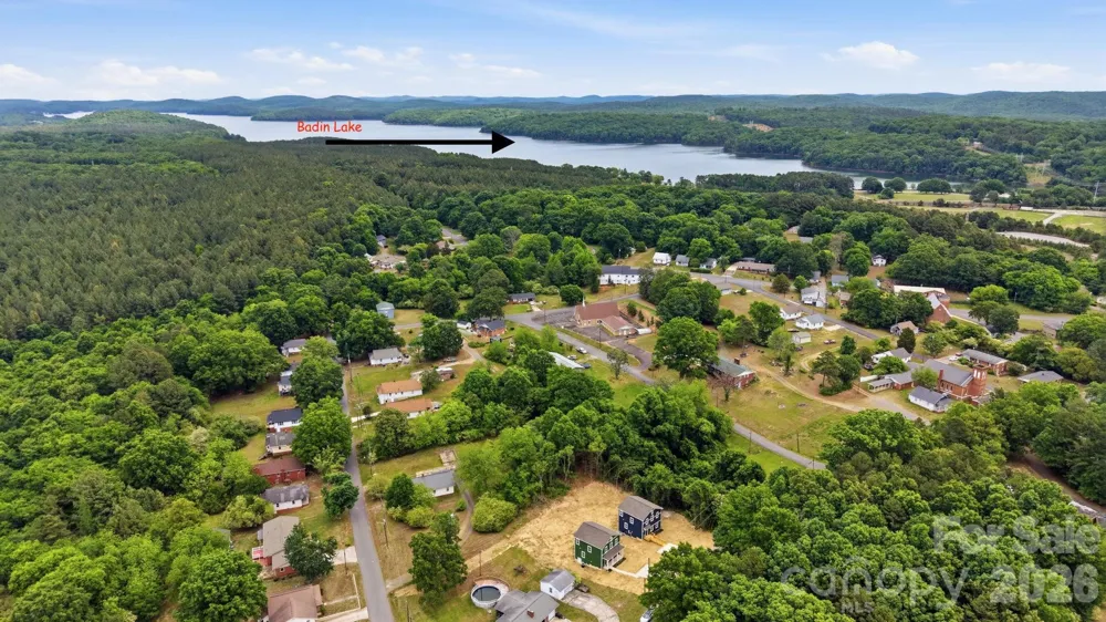 908 Dewey Street Badin, NC 28009