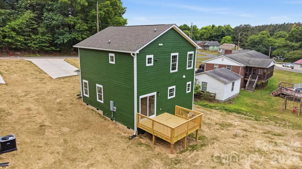 908 Dewey Street Badin, NC 28009