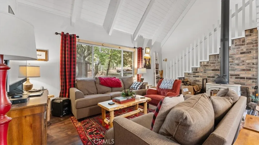 6231 Merry Clipper Mills, CA 95930