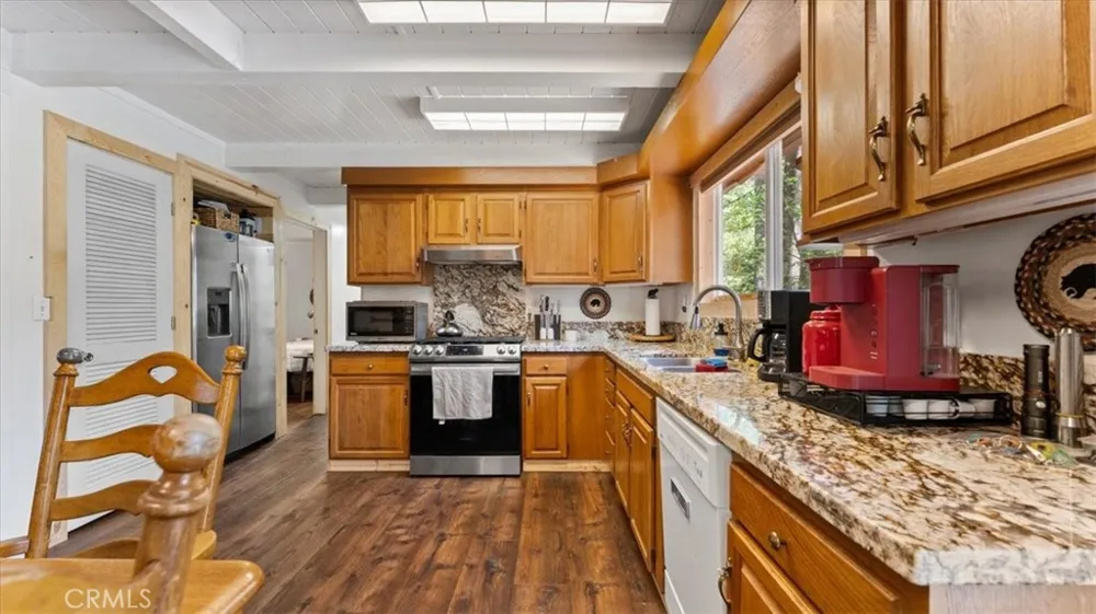 6231 Merry Clipper Mills, CA 95930