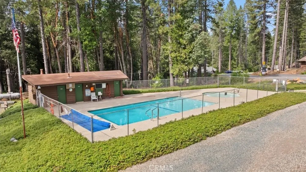 6231 Merry Clipper Mills, CA 95930