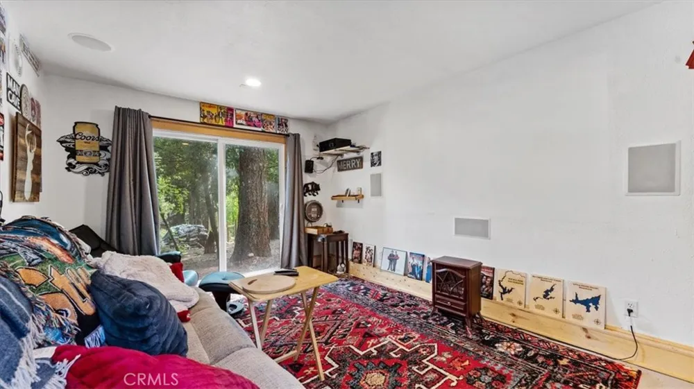 6231 Merry Clipper Mills, CA 95930