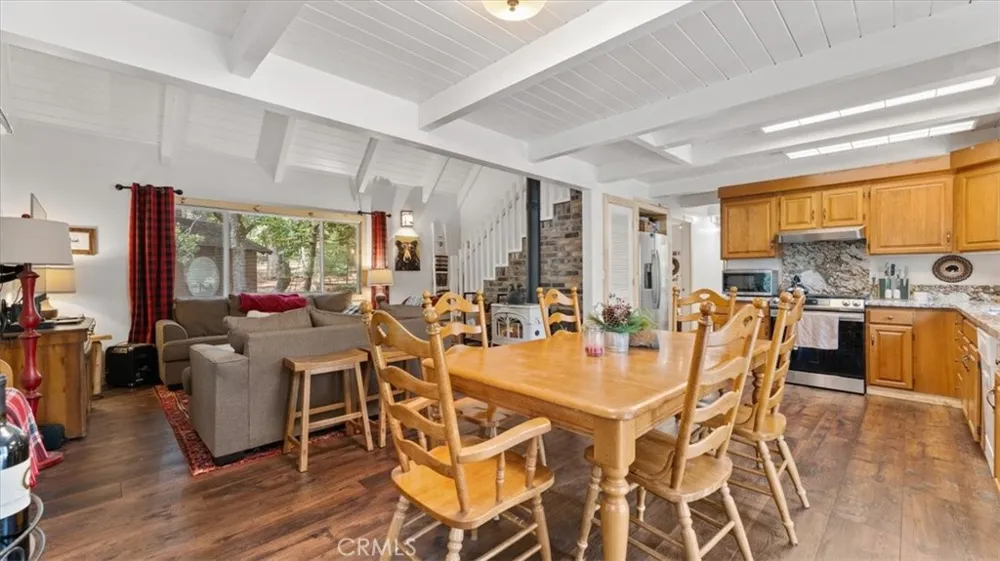 6231 Merry Clipper Mills, CA 95930