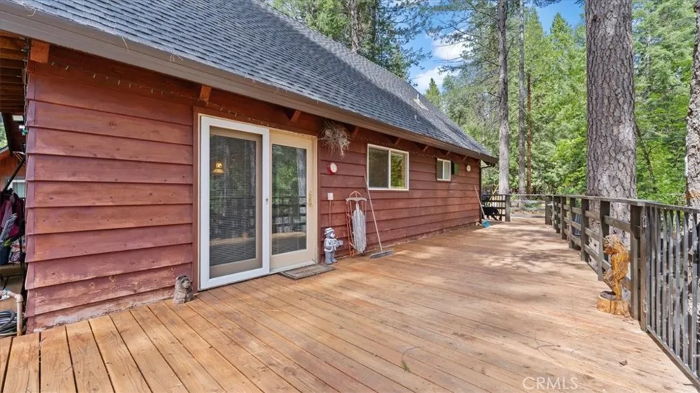 6231 Merry Clipper Mills, CA 95930