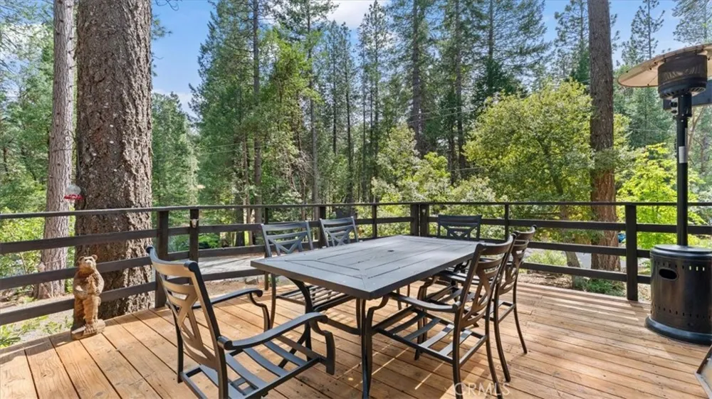 6231 Merry Clipper Mills, CA 95930
