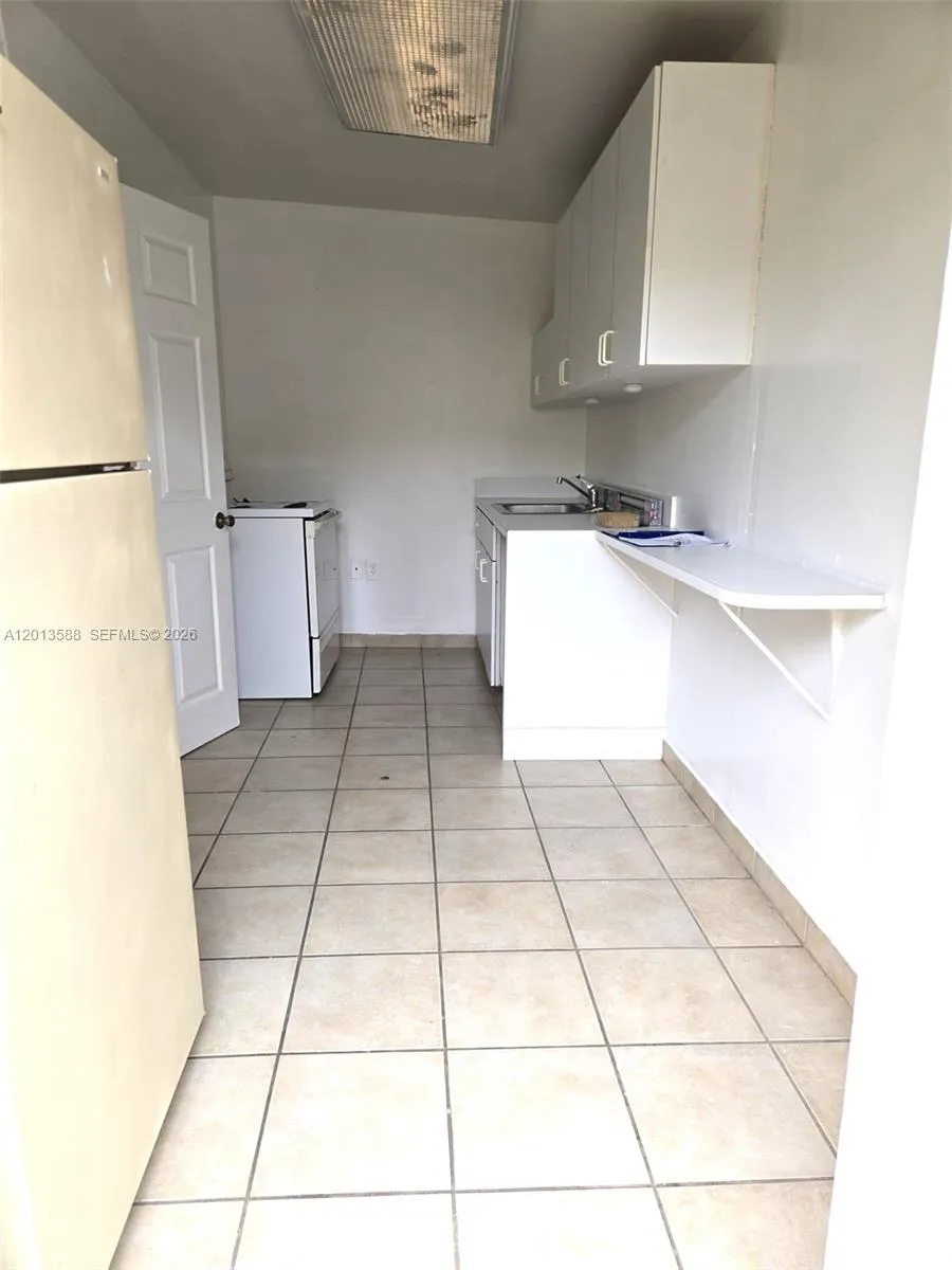 4610 SW 40th St #1 West Park, FL 33023