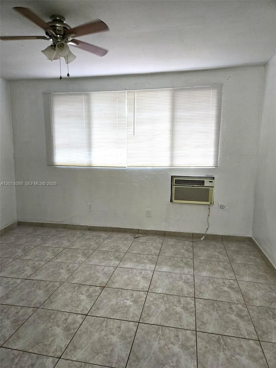 4610 SW 40th St #1 West Park, FL 33023