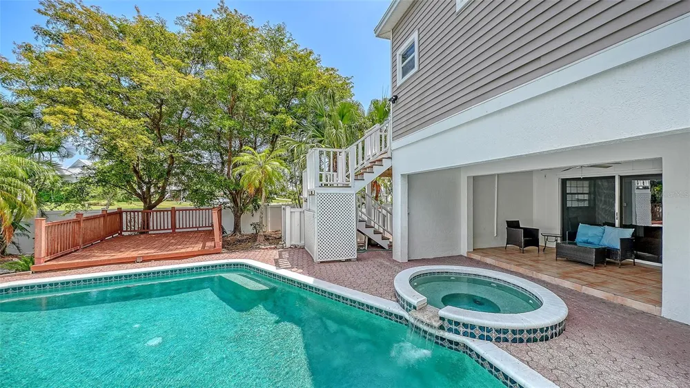 3040 GULF OF MEXICO DRIVE #3 Longboat Key, FL 34228