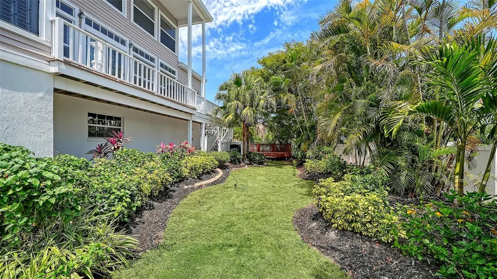 3040 GULF OF MEXICO DRIVE #3 Longboat Key, FL 34228