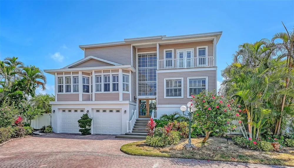 3040 GULF OF MEXICO DRIVE #3 Longboat Key, FL 34228
