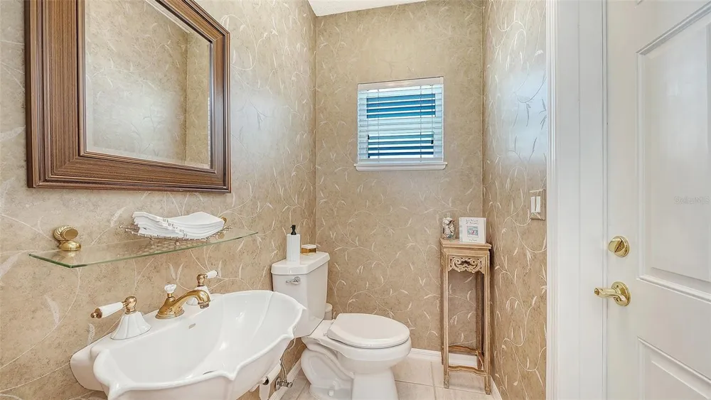 3040 GULF OF MEXICO DRIVE #3 Longboat Key, FL 34228