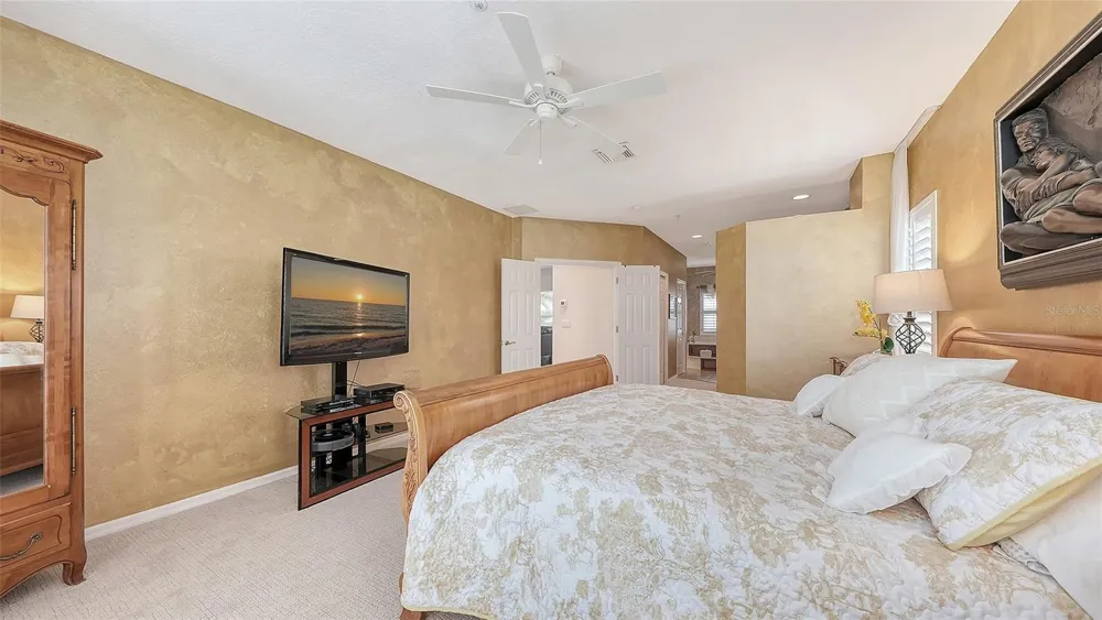 3040 GULF OF MEXICO DRIVE #3 Longboat Key, FL 34228