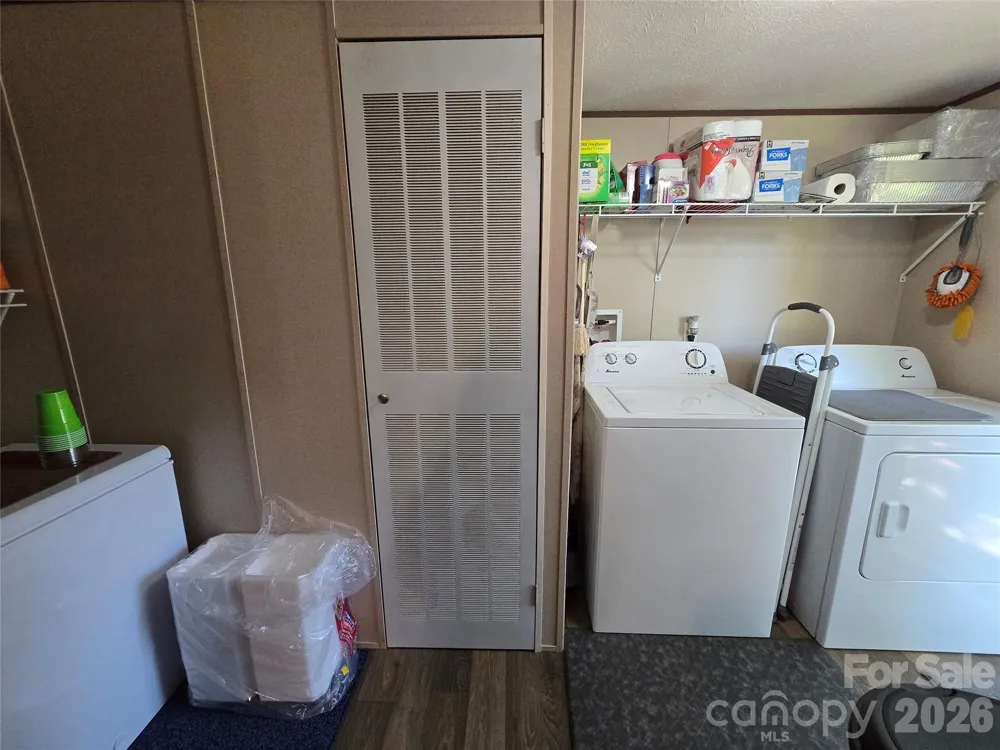 221 Turkey Pen Gap Road Horse Shoe, NC 28742