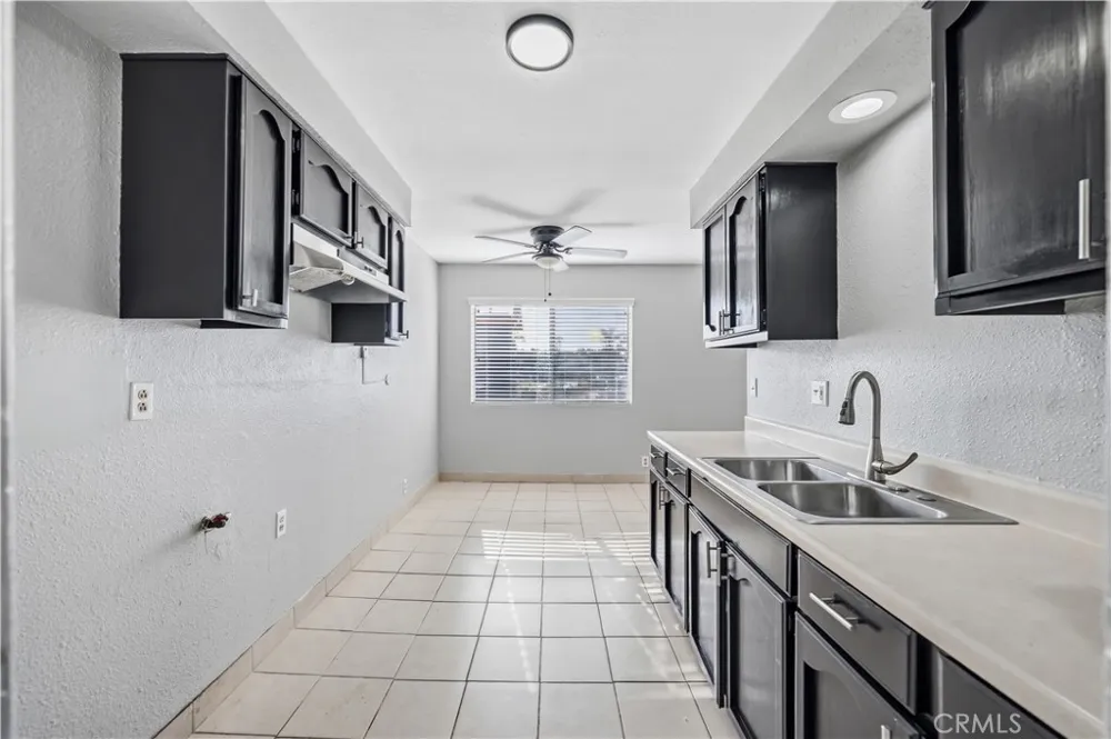 1308 E Oaks Street #D Compton, CA 90221